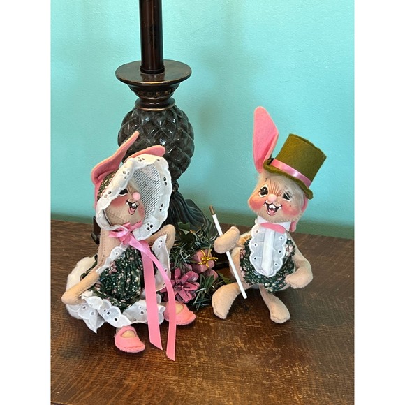Annalee Easter Parade Posable Boy and Girl Bunny Rabbits 1998 - Picture 4 of 8